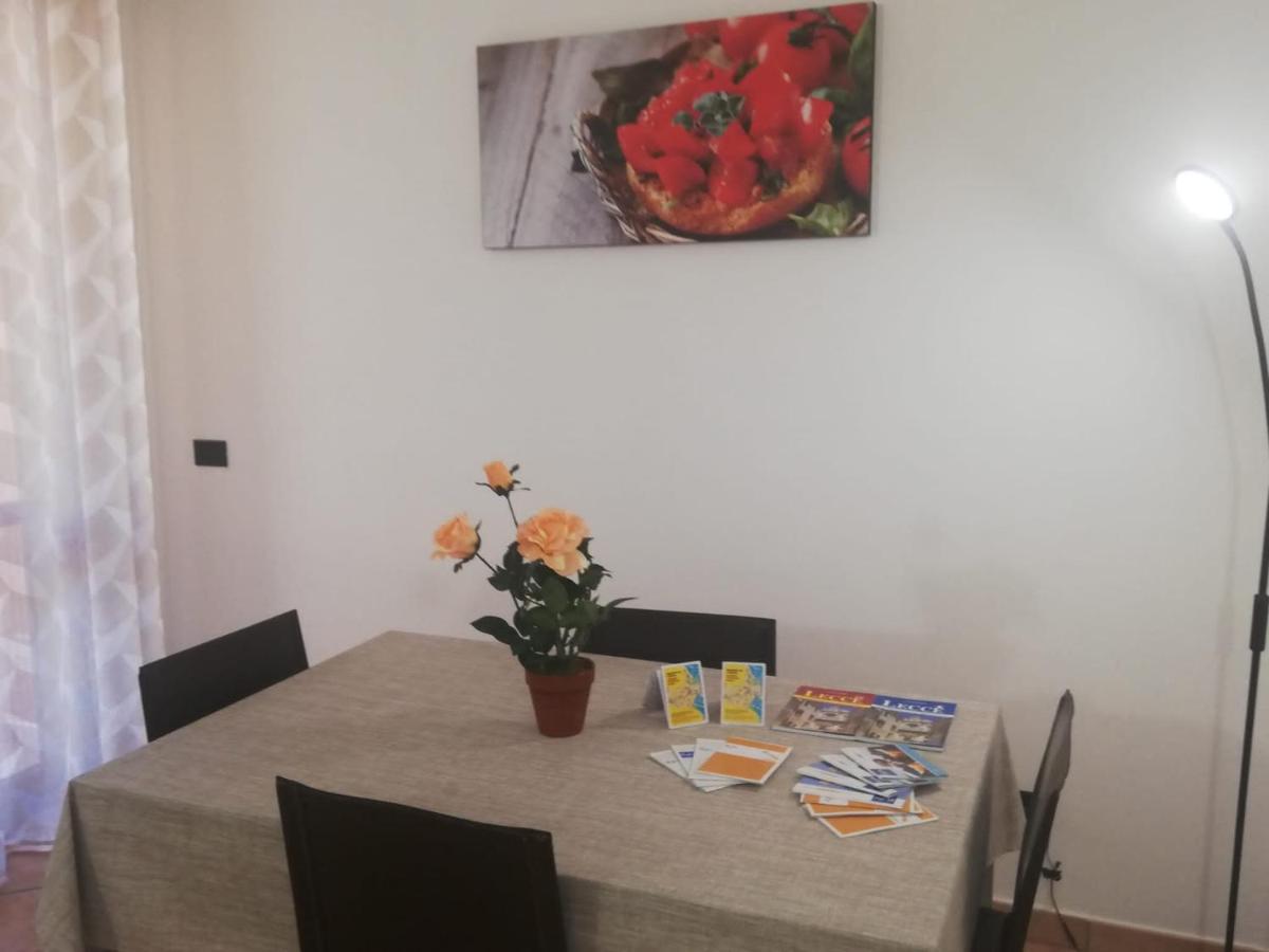 Rosahouse Apartment Lecce Bagian luar foto